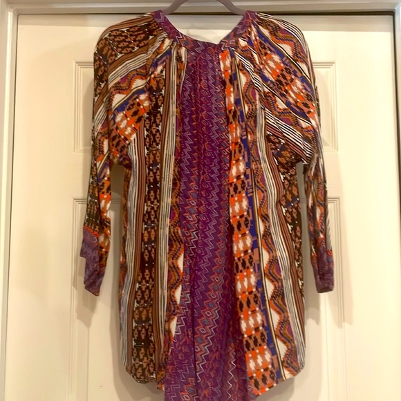 NWT Gimmicks by BKE Top - Picture 2 of 3